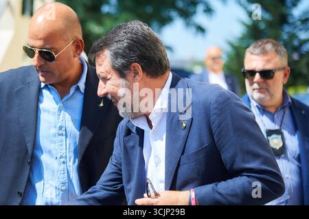News - Matteo Salvini ouvre la campagne électorale de la Lega en Calabre pour les élections régionales avec Roberto Occhiuto e Claudio Durigon Matteo Salvini ouvre la campagne électorale de la Legas en Calabre pour les élections régionales. Pendant Matteo Salvini ouvre la campagne électorale de la Ligue en Calabre pour les élections régionales avec Roberto Occhiuto e Claudio Durigon, News in Catanzaro, Italy, September 08 2025 Catanzaro Parco biodiversita mediterranea Michele Traversa Italy Copyright : xAntonioxMoniacix/xLiveMediax LPN 2014758 Banque D'Images