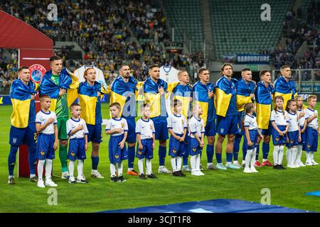 WROCLAW ; POLOGNE - 5 SEPTEMBRE 2025 : match de football Ukraine vs France 0 :2. Équipe de l'Ukraine pendant l'hymne. Banque D'Images