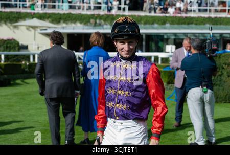 Hector se croise dans le Parade Ring avant de monter pour sa Majesté le Roi et sa Majesté la Reine à bord de Treasure. Crédit JTW Equine images / Alamy Banque D'Images