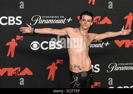 YUNGBLUD participe aux MTV Video Music Awards 2025 à l'UBS Arena le 7 septembre 2025 à Elmont, New York. Photo : C Flanigan/imageSPACE/MediaPunch Banque D'Images