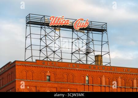 Utica, NY - 17 août 2025 : West End Brewing Co., fondée par F.X. Matt à Utica en 1888, connue sous le nom de F.X. Matt Brewing Co. Et produit également la Sarana Banque D'Images