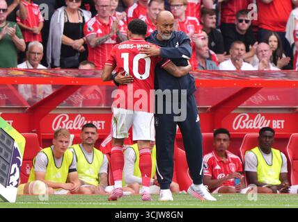 Dossier photo du 09/09/25 de Nuno Espirito Santo avec Morgan Gibbs-White. Nottingham Forest a limogé l'entraîneur-chef Nuno Espirito Santo à la suite d'une rupture de sa relation avec le propriétaire du club Evangelos Marinakis. Date d'émission : mardi 9 septembre 2025. Banque D'Images