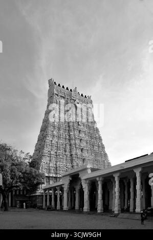 Photo en noir et blanc du temple Subramanyam à Tiruchendur Etat Tamil Nadu Inde Banque D'Images