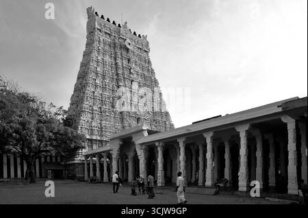 Photo en noir et blanc du temple Subramanyam à Tiruchendur Etat Tamil Nadu Inde Banque D'Images