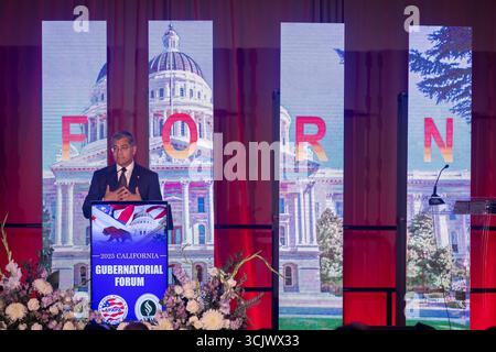 Sacramento, États-Unis. 08 septembre 2025. Candidat démocrate au poste de gouverneur, ancien secrétaire à la santé de l'administration Biden et ancien procureur général de Californie Xavier Becerra prend la parole lors d'un forum éducatif d'État, organisé par Asian Pacific American public Affairs, à l'Université d'État de Sacramento, Sacramento, Calif, lundi 8 septembre, 2025. (photo de Rahul Lal/Sipa USA) crédit : Sipa USA/Alamy Live News Banque D'Images