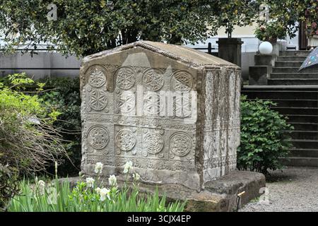 Bosnie-Herzégovine, Sarajevo Centar, Marijin Dvor : jardin du musée national de Bosnie-Herzégovine ('Zgrada Zemaljski Muzej') [Karel Pařík Banque D'Images
