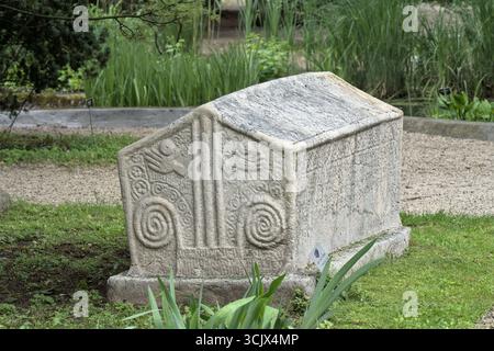 Bosnie-Herzégovine, Sarajevo Centar, Marijin Dvor : jardin du musée national de Bosnie-Herzégovine ('Zgrada Zemaljski Muzej') [Karel Pařík Banque D'Images