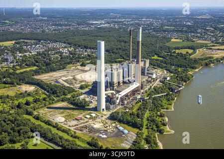 Vue aérienne, centrale électrique de Voerde sur le Rhin, trois cheminées, centrale à charbon déclassée, déchets et vestiges de la tour de refroidissement, Moe Banque D'Images