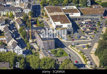 Vue aérienne, centre commercial Hitzbleck Westfalenstrasse avec supermarché Lidl et DM et Akzenta Rewe, chantier avec nouveau bâtiment Linderfelde Banque D'Images