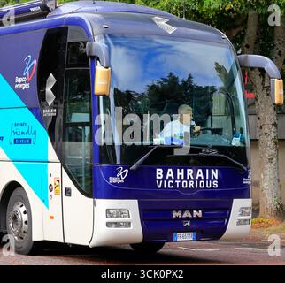 Véhicule de soutien de l'équipe victorieuse de Bahreïn lors de la course cycliste Tour of Britain 2025 - étape finale de Newport à Cardiff le 7 septembre Banque D'Images