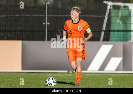 Grave, pays-Bas. 09th Sep, 2025. GRAVE, 09-09-2025, Sportpark de Kranenhof, saison 2025/2026, International Youth Friendly, match entre les pays-Bas u17 et la Belgique u17. Photos montre Boaz Plantinga, joueur de moins de 17 pays-Bas crédit : Pro Shots/Alamy Live News Banque D'Images