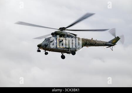 Les hélicoptères Twin Engine PZL W-3 Swidnik Sokul de l'armée de l'air tchèque ont présenté de manière impressionnante leur polyvalence au RIAT Banque D'Images