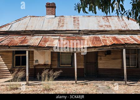Une maison abandonnée et délabrée à Mullalyup, en Australie occidentale Banque D'Images