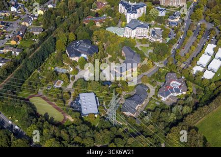 Photo aérienne, Rudolf-Steiner-Schule Dortmund, Seniorenwerk am Mergelteich, Georg-Schule, refuges pour sans-abri à Mergelteichstrasse, Rombergpark-Luecklem Banque D'Images
