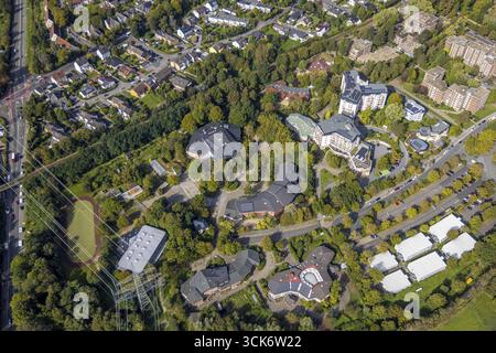 Photo aérienne, Rudolf-Steiner-Schule Dortmund, Seniorenwerk am Mergelteich, Georg-Schule, refuges pour sans-abri à Mergelteichstrasse, Rombergpark-Luecklem Banque D'Images