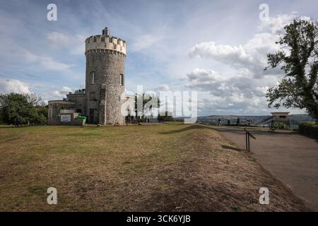 L'observatoire de Clifton, un ancien moulin, maintenant utilisé comme observatoire, est situé sur Clifton Down, près du pont suspendu de Clifton à Bristol, en Angleterre Banque D'Images