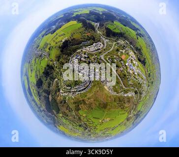Vue aérienne, centre ville de Monschau, musée aventure Lernort Natur, Burgring, rivière Rur, globe, image fisheye, image fisheye, image à 360 degrés, minuscule Banque D'Images