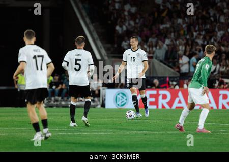 Cologne, Allemagne. 07 septembre 2025. Cologne, Allemagne, 7 septembre 2025 Waldemar Anton (#15 - Allemagne) dribble lors du match des qualifications européennes de l'UEFA opposant Allemagne vs Irlande du Nord au Rhein-Energie-Stadion, à Cologne, Allemagne. (Gabor Baumgarten/SPP) crédit : SPP Sport Press photo. /Alamy Live News Banque D'Images