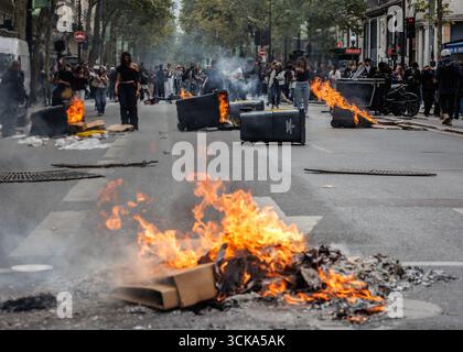 Saint Ouen, Paris, France. 10 septembre 2025. Une manifestation "bloquons tout" a lieu près de Châtelet dans le centre de Paris lors d'un mouvement appelant à un arrêt de la France, le 10 septembre 2025. (Crédit image : © Sadak Souici/ZUMA Press Wire) USAGE ÉDITORIAL SEULEMENT ! Non destiné à UN USAGE commercial ! Banque D'Images