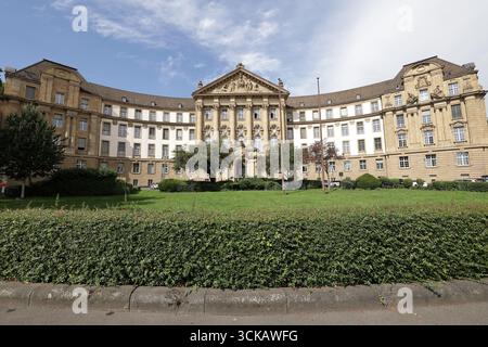 Cologne, Allemagne. 10 septembre 2025. Le Tribunal régional supérieur de Cologne. Crédit : David Young/dpa/Alamy Live News Banque D'Images