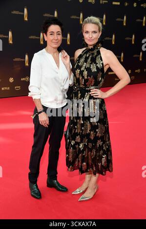 Dunja Hayali und Sarah Tacke BEI der Verleihung des Deutschen Fernsehpreises 2025 in den MMC Studios. Köln, 10.09.2025 Banque D'Images