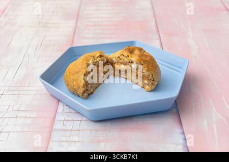 Biscuits au chocolat et à l'orange avec zeste d'orange et pépites de chocolat noir, arôme d'agrumes et saveur intense de chocolat Banque D'Images