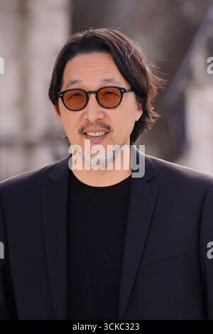 Kogonada lors d'un appel photo pour A Big Bold Beautiful Journey, au Corinthia Hotel, Londres. Date de la photo : jeudi 11 septembre 2025. Banque D'Images