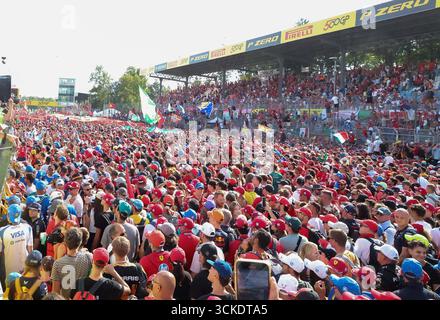 Monza, Italie. 07 septembre 2025. Le Monza public Formula 1 Pirelli Gran Premio d'Italia 2025 Monza- F1 Italie Grand Prix 2025 F1 Pirelli Formula1 Italien GP Italie Gran Prix Monza 07/09/2025 crédit : Agence photo indépendante/Alamy Live News Banque D'Images