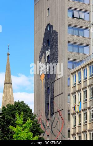 The Vandal by Nick Walker œuvre sur le côté de la St Lawrence House de 12 étages sur Broad Street Bristol centre-ville, Angleterre, Royaume-Uni. Prise en août 2025 Banque D'Images