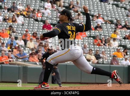 Baltimore, États-Unis. 11 septembre 2025. BALTIMORE, MD - 11 SEPTEMBRE : Johan Oviedo, lanceur des Pirates de Pittsburgh (24 ans) sur le monticule lors d'un match MLB entre les Orioles de Baltimore et les Pirates de Pittsburgh, le 11 septembre 2025, à Oriole Park à Camden Yards, à Baltimore, dans le Maryland. (Photo de Tony Quinn/SipaUSA) crédit : Sipa USA/Alamy Live News Banque D'Images