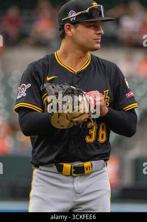 Baltimore, États-Unis. 11 septembre 2025. BALTIMORE, MD - 11 SEPTEMBRE : deuxième base des Pittsburgh Pirates Nick Yorke (38) lors d'un match MLB entre les Orioles de Baltimore et les Pirates de Pittsburgh, le 11 septembre 2025, à Oriole Park à Camden Yards, à Baltimore, Maryland. (Photo de Tony Quinn/SipaUSA) crédit : Sipa USA/Alamy Live News Banque D'Images