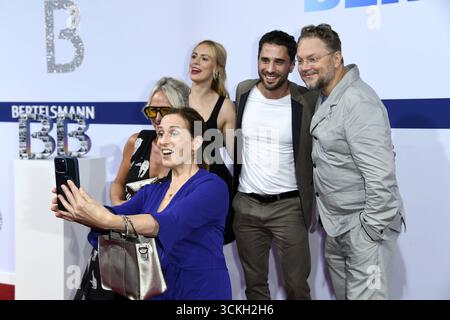 Ulrike Frank mit Ehemann Marc Schubring BEI der BERTELSMANN Sommerparty à Berlin AM 11.09.2025 *** Ulrike Frank avec son mari Marc Schubring à la fête d'été BERTELSMANN à Berlin le 11 09 2025 Banque D'Images
