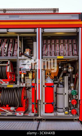 Vue rapprochée des compartiments d'appareils d'incendie Banque D'Images