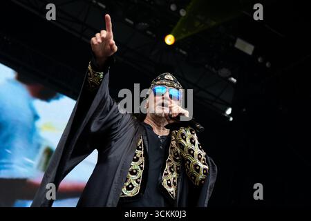 Trondheim, Norvège. 23 août 2025. Dr Bombay donne un concert lors du spectacle We Love the 90s and 2000s à EC Dahls à Trondheim. Banque D'Images