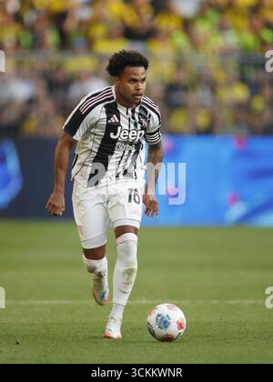 DORTMUND - Weston McKennie du Juventus FC lors d'un match amical entre le Borussia Dortmund et la Juventus au stade signal Iduna Park le 10 août 2025, à Dortmund, en Allemagne. ANP | Hollandse Hoogte | BART STOUTJESDIJK Banque D'Images