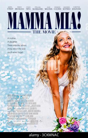 Mamma Mia ! (2008) réalisé par Phyllida Lloyd et mettant en vedette Meryl Streep, Pierce Brosnan et Amanda Seyfried. Sophie invite trois hommes du passé de sa mère dans l'espoir de découvrir qui est son vrai père avant son mariage, tous fixés aux chansons emblématiques d'ABBA. Photographie d'une affiche américaine originale de 2008 À USAGE ÉDITORIAL EXCLUSIF. Crédit : BFA / Universal Pictures Banque D'Images