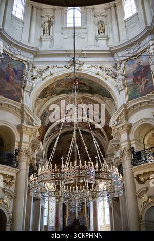 Intérieur de l'église Saint-Nicolas Église hussite tchécoslovaque sur la place de la vieille ville à Prague, République tchèque, le 14 juillet 2024 Banque D'Images