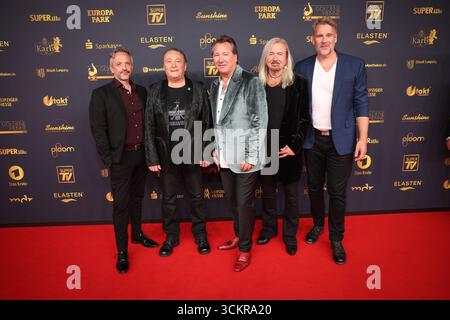 Goldene Henne 2025 Roter Teppich Roter Teppich Karat Goldene Henne 2025, 12.09.2025, Leipzig *** Goldene Henne 2025 tapis rouge tapis rouge Karat Goldene Henne 2025, 12 09 2025, Leipzig Copyright : xEventpressxFuhrx Banque D'Images