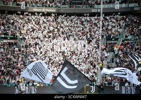 Turin, Italie. 13 septembre 2025. Les fans de Juventua lors de la saison 2025-2026, match de football entre la Juventus FC et le FC Inter, le 13 septembre 2025 au stade Allianz, Turin, Italie. Crédit : Nderim Kaceli/Alamy Live News Banque D'Images