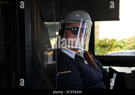 Copenhague / Danemark/17 S eoptember 2020/Danemark a des mandats masques faciaux pour les chauffeurs de bus et de taxi et les passagers porter des masques faciaux sur tous les transports publics privés touristes busess et taxis dans tout le danemark en raison de la raison de santé coronavirus COVID-19 et ont des places conatiners pour masques faciaux utilisés sur les gares dans la capitale danoise. .Photo de Francis joseph Dean/DeanPICTURES Banque D'Images