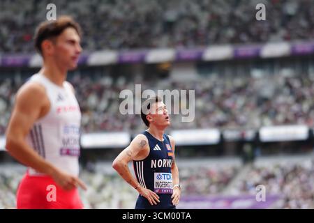 Tokyo, Japon. 14 septembre 2025. Jakob Ingebrigtsen, de Norvège, réagit après la manche masculine du 1500 m aux Championnats du monde d'athlétisme 2025 à Tokyo, Japon, le 14 septembre 2025. Crédit : Jia Haocheng/Xinhua/Alamy Live News Banque D'Images