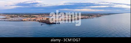 Panorama lever de soleil du Cap d'Agde en Occitanie, France Banque D'Images
