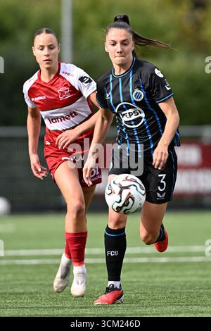 Aalter, Belgique. 13 septembre 2025. Romy camps (3) de Bruges photographiés lors d'un match de football féminin entre le Club Brugge Dames YLA et le SV Zulte Waregem le 2ème jour de la saison 2025-2026 de la Super League belge Lotto Womens, le samedi 13 septembre 2025 à Aalter, BELGIQUE . Crédit : Sportpix/Alamy Live News Banque D'Images
