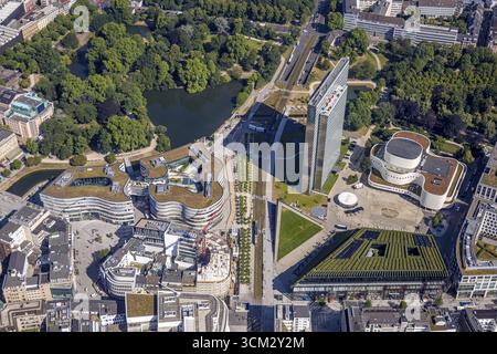Vue aérienne, Gustaf-Gruendgens-Platz, Dreischeibenhaus, Duesseldorfer Schauspielhaus, chantier de construction nouveau bâtiment Koe Bogen II, shopping vert et Banque D'Images