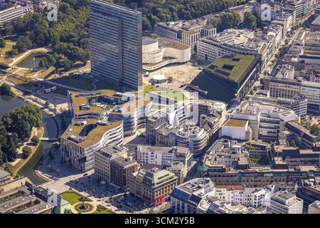 Vue aérienne, Gustaf-Gruendgens-Platz, Dreischeibenhaus, Duesseldorfer Schauspielhaus, chantier de construction nouveau bâtiment Koe Bogen II, shopping vert et Banque D'Images