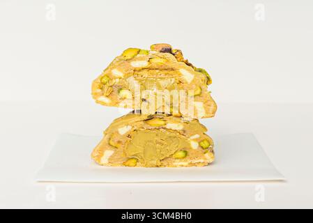 Biscuits matcha verts avec pépites de chocolat blanc, couleur verte vibrante et saveur terreuse, Banque D'Images