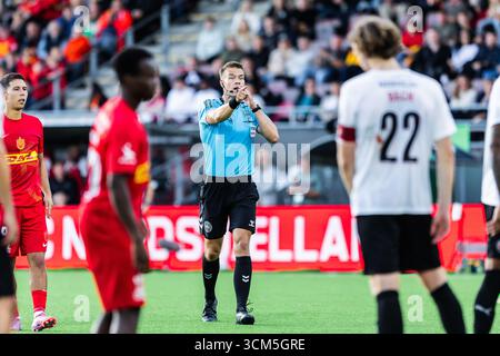 Farum, Danemark. 14 septembre 2025. L'arbitre Jacob Karlsen vu lors du match de Superliga 3F entre le FC Nordsjaelland et le FC Midtjylland à droite de Dream Park à Farum. Crédit : Gonzales photo/Alamy Live News Banque D'Images