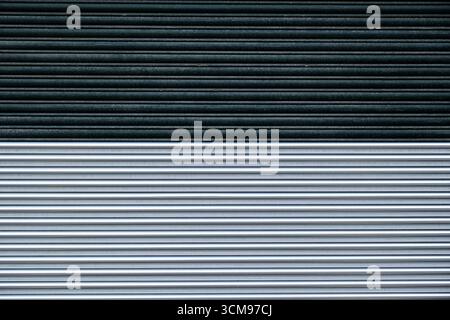 Londres Royaume-Uni 15 septembre 2025, image abstraite de l'obturateur de sécurité en aluminium Banque D'Images
