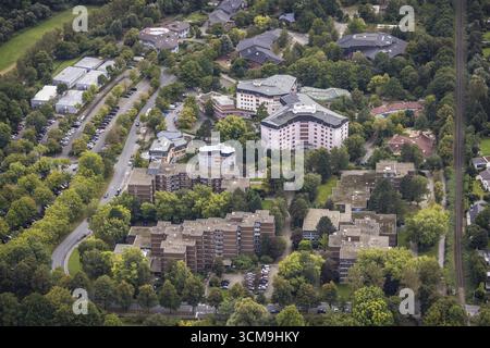 Vue aérienne, Paritaetisches Altenwohnheim Dortmund Hermann-Keiner-Haus et Rudolf-Steiner-Schule Dortmund dans le quartier Rombergpark-Luecklemberg in Banque D'Images