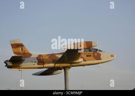 Avion de l'armée de l'air brésilienne connu sous le nom de Xavante vu de côté Banque D'Images